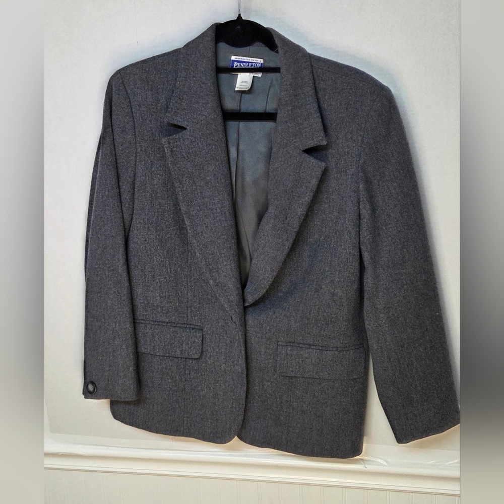 Pendleton Virgin Wool Petite Blazer Women’s Size 8 (M) Gray Made In USA 0165